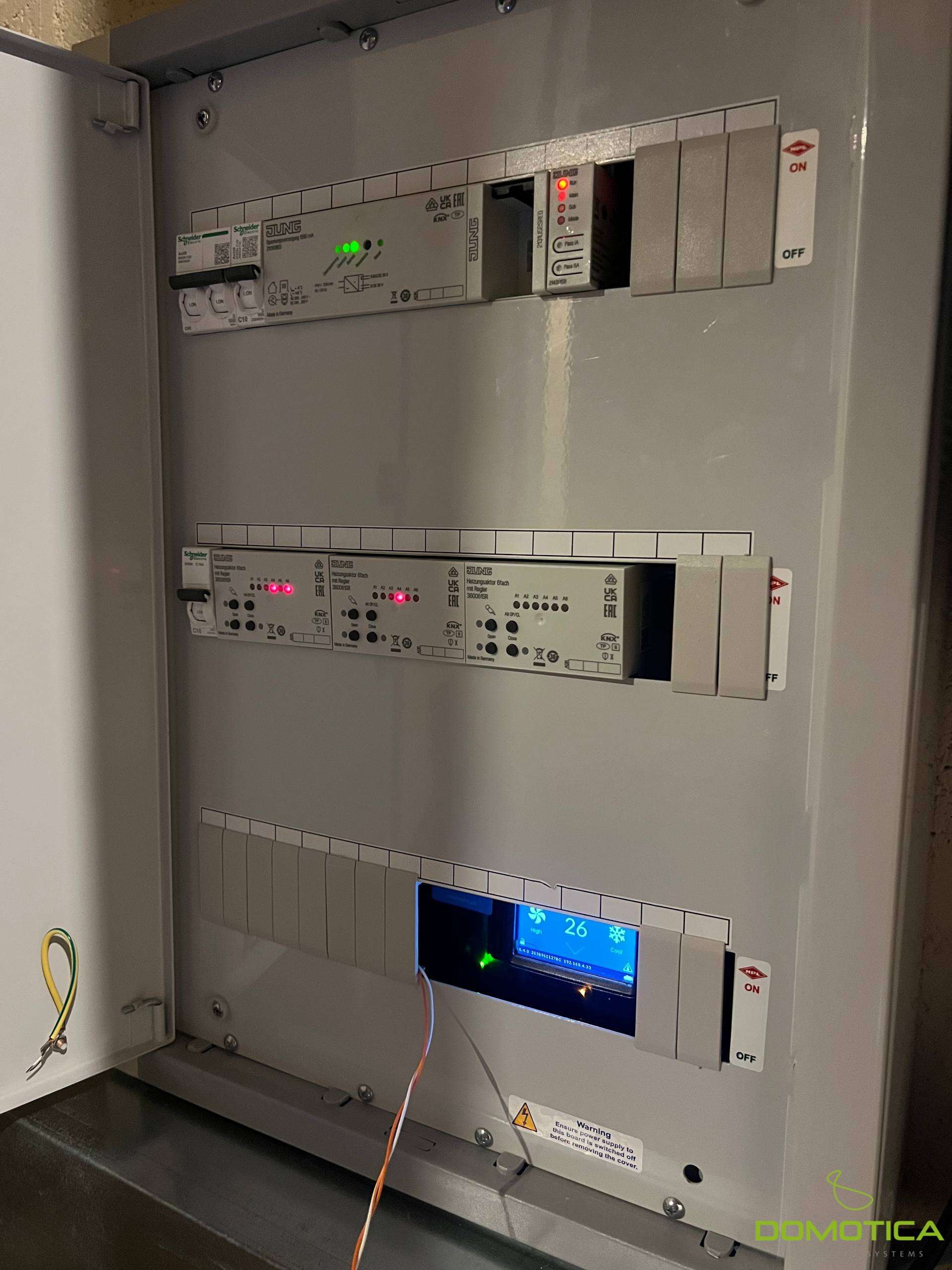 JUNG LS 990 KNX climate keypad